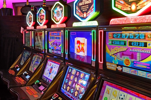 How can you win at casino slots?